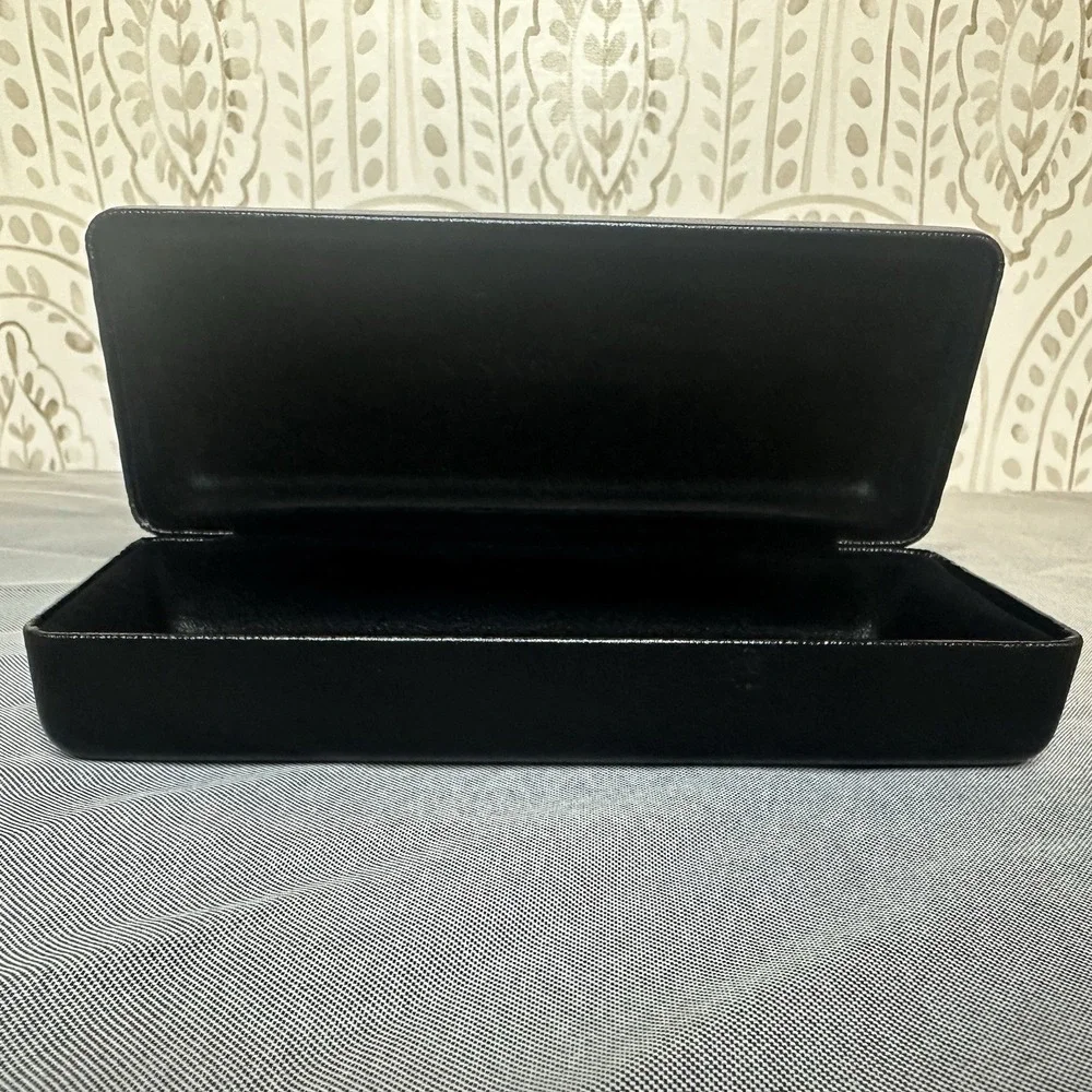 NEW Jones New York Black‎ Hard Faux Leather Clamshell Eyeglasses Case